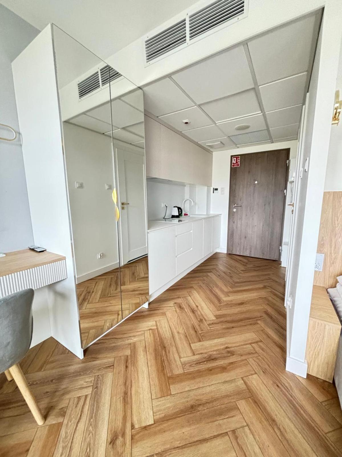 Apartamenty 24H Pileckiego วอร์ซอ ภายนอก รูปภาพ
