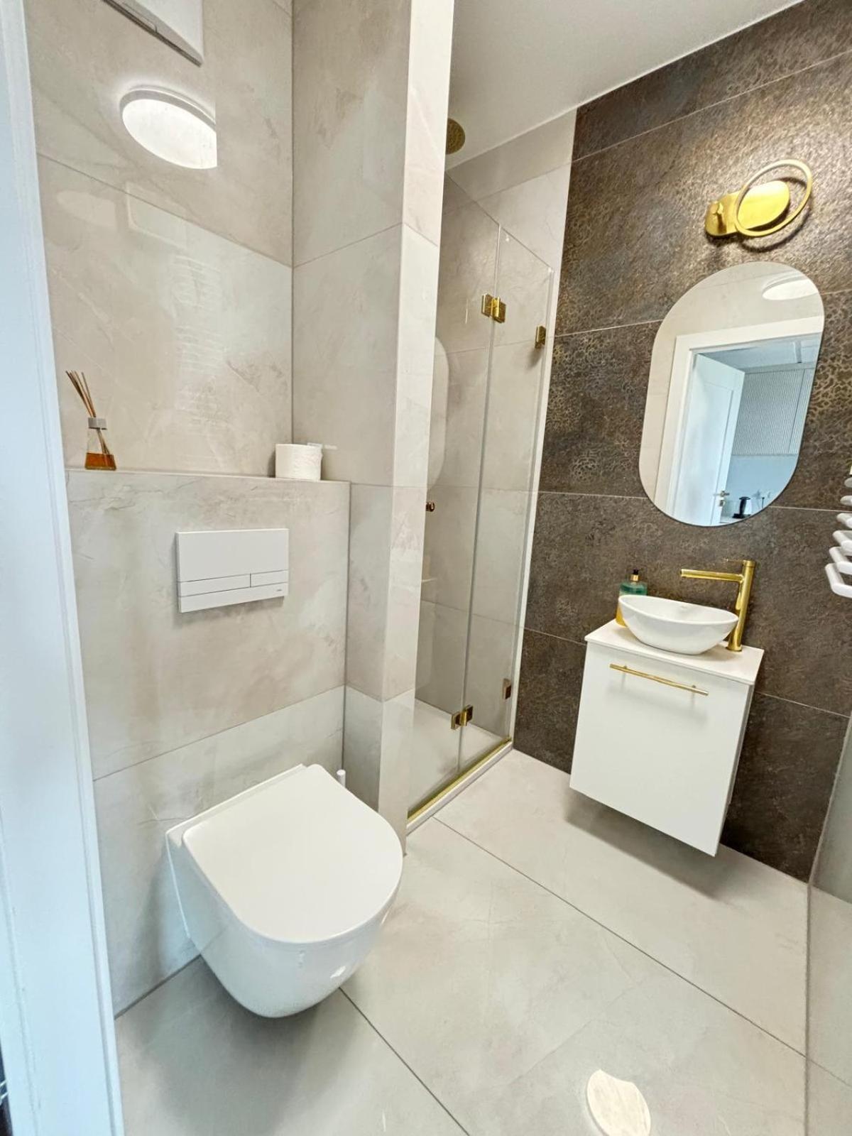 Apartamenty 24H Pileckiego วอร์ซอ ภายนอก รูปภาพ