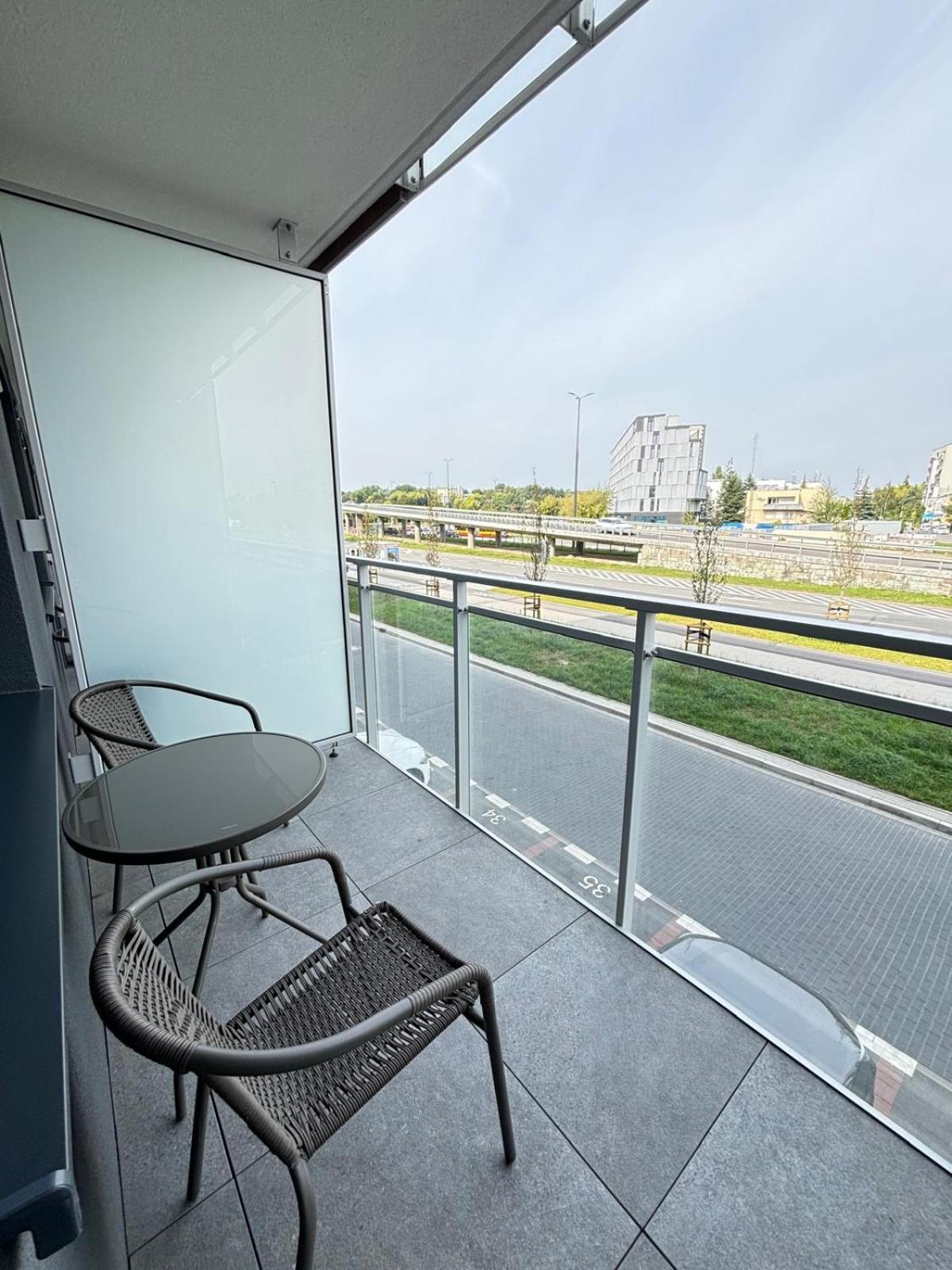 Apartamenty 24H Pileckiego วอร์ซอ ภายนอก รูปภาพ